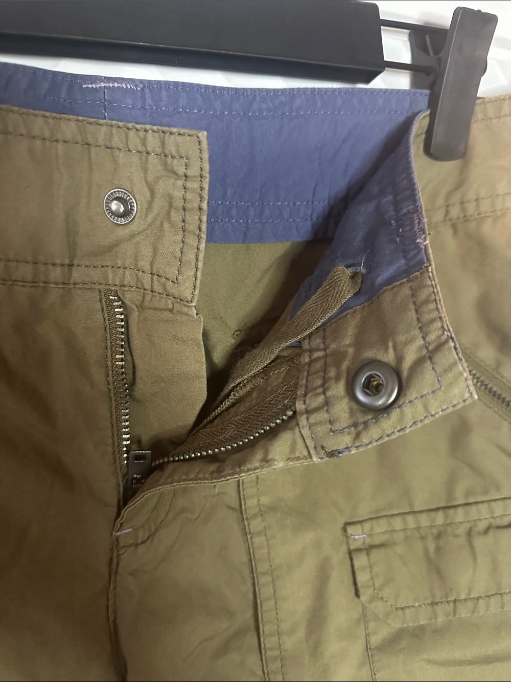 Athleta Olive Green Cargo Roll-Cuff Shorts - Picture 3 of 9